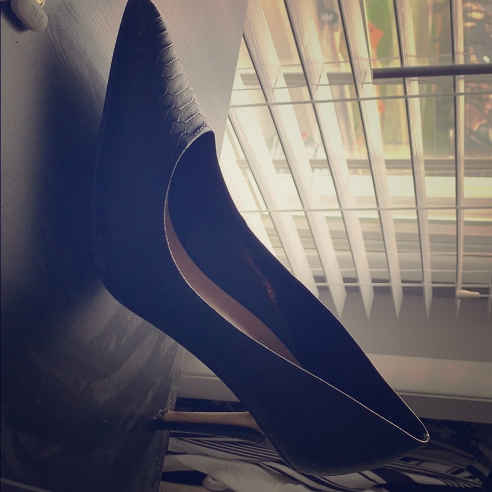 Jessica Simpson point toe heels